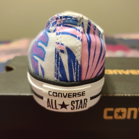 Converse Unisex Sneakers - Picture 4 of 5